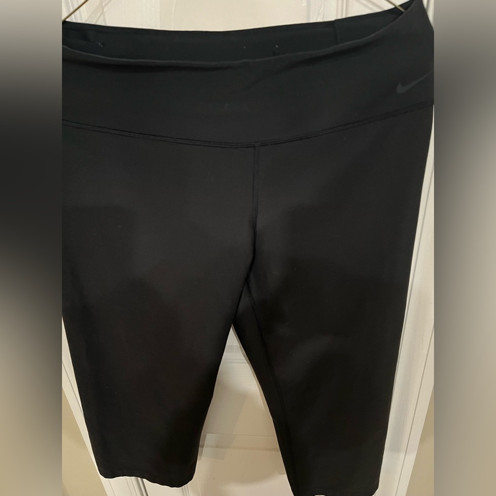 Nike capri leggings.